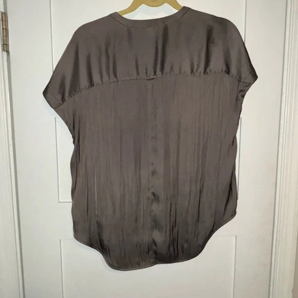 blouse - Picture 6 of 6